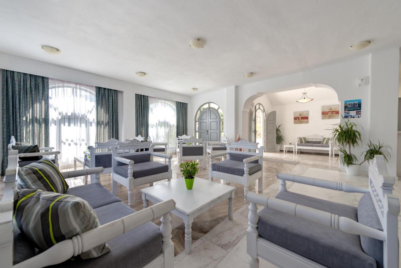 Hotel Mohitero Kamári Екстериор снимка