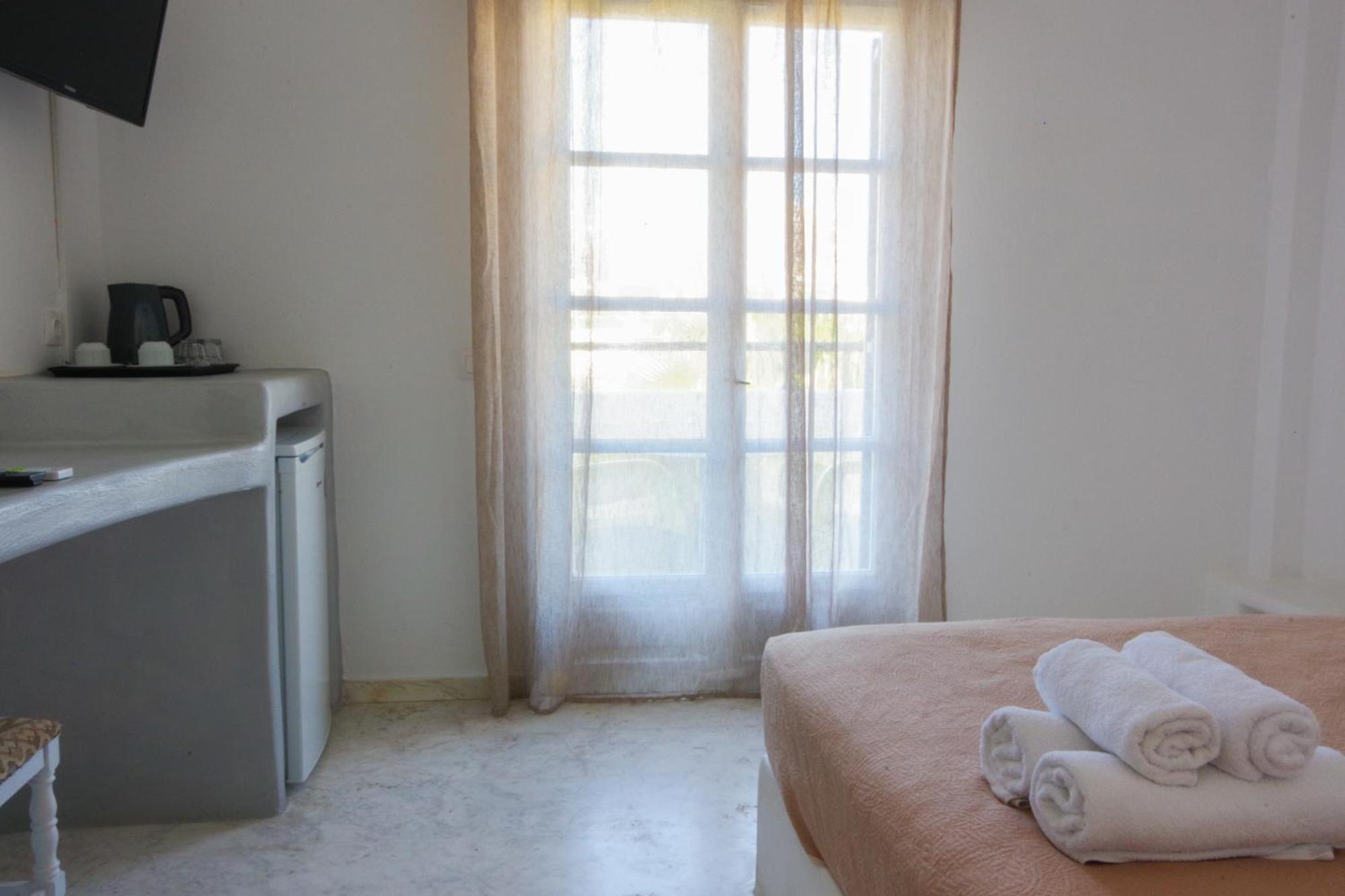 Hotel Mohitero Kamári Екстериор снимка